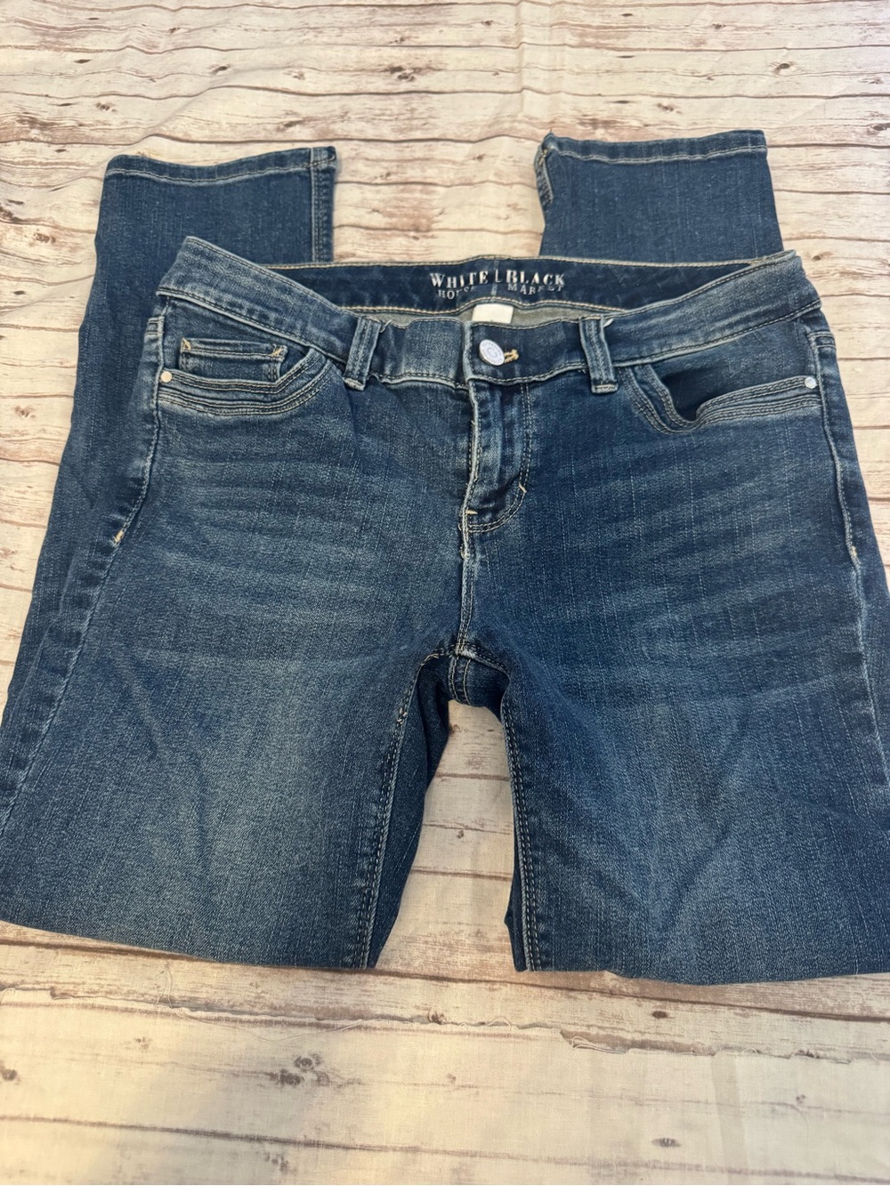 White House Black Market Crop Skinny Jeans - Picture 2 of 7